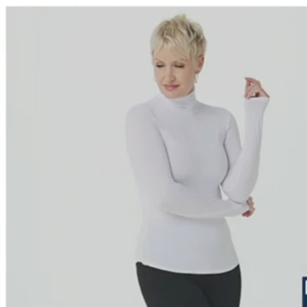 COPY - Nwt 1X Barefoot Dreams white turtleneck